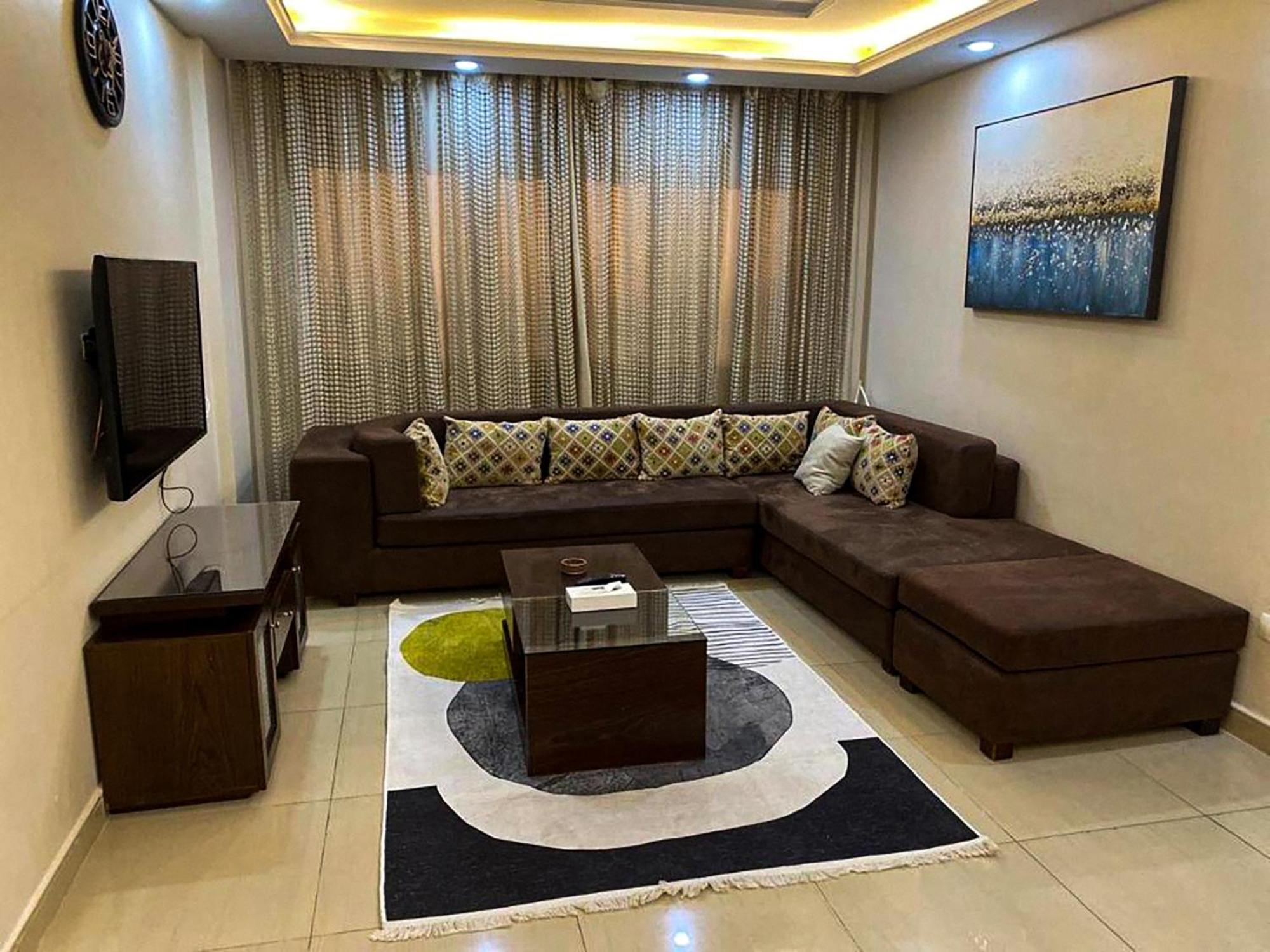 Apartment Luxury 1br Near The Airport